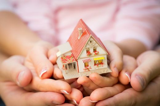 Miniatur Haus Hände Familie